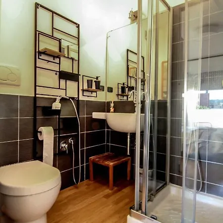 My - Strada Vecchia Del Pinocchio 3/b Bed & Breakfast