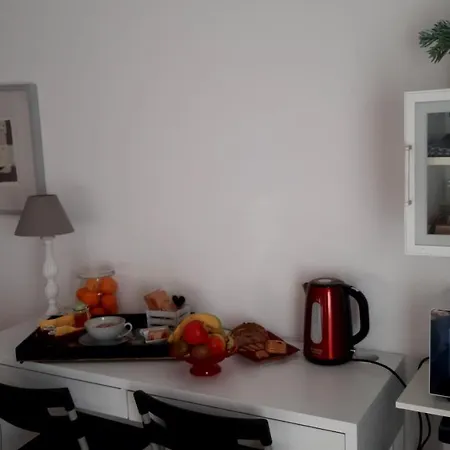 My - Strada Vecchia Del Pinocchio 3/b Bed & Breakfast *