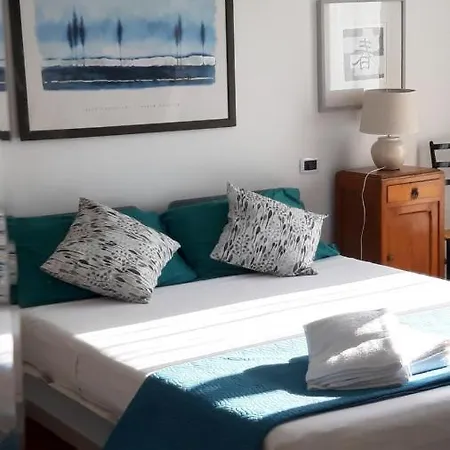 Bed & Breakfast My - Strada Vecchia Del Pinocchio 3/b *